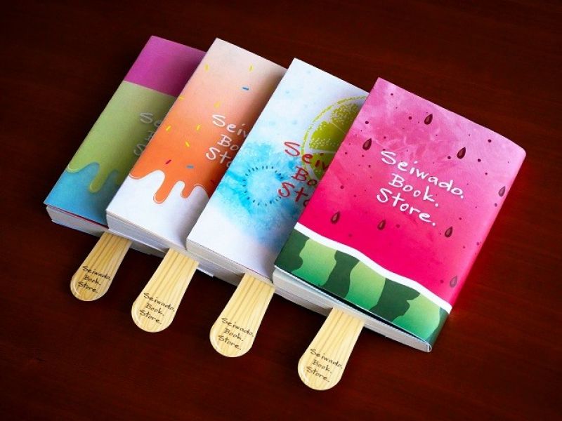 bọc sách chất lừ từ cửa hàng sách ở Osaka bọc sách chất lừ từ cửa hàng sách ở Osaka